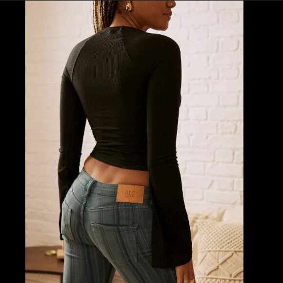 NWT Urban Outfitters Hallie Ribbed Peasant Crop w/Bell Sleeves - Medium in Lime - Picture 13 of 14